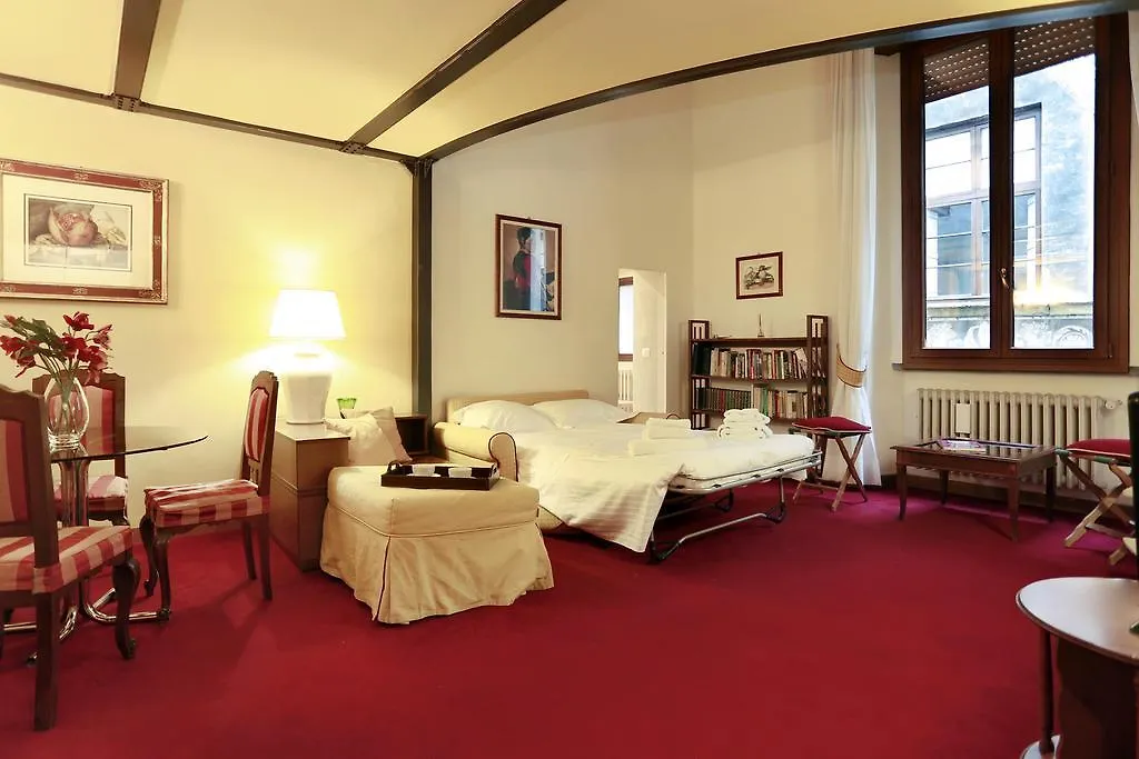 Residenza D'Epoca Via Santo Spirito 6 Florence 2*,