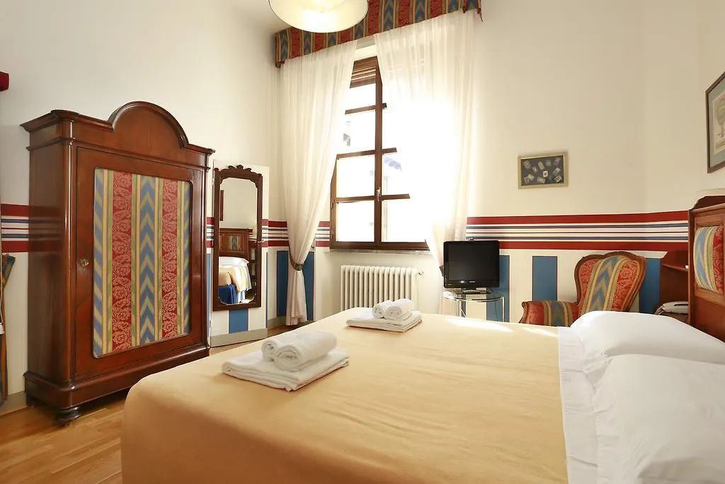 Residenza D'Epoca Via Santo Spirito 6 Florence 2*,  Italy